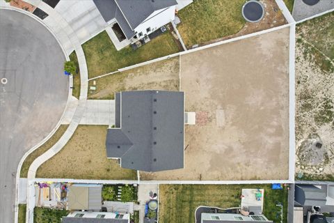 Tiny photo for 1756 E SEABISCUIT CT N, Eagle Mountain, UT 84005 (MLS # 2154189)
