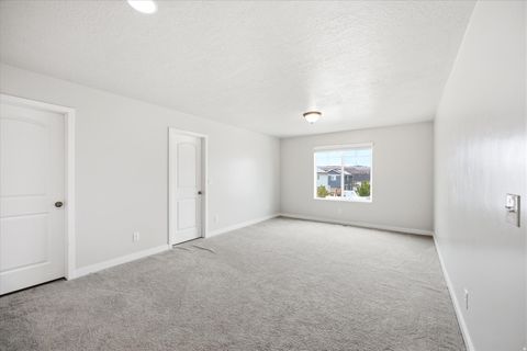 Tiny photo for 1756 E SEABISCUIT CT N, Eagle Mountain, UT 84005 (MLS # 2154189)