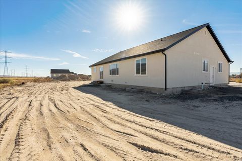 Tiny photo for 3687 N COLUMBINE WAY, Eagle Mountain, UT 84005 (MLS # 2121067)