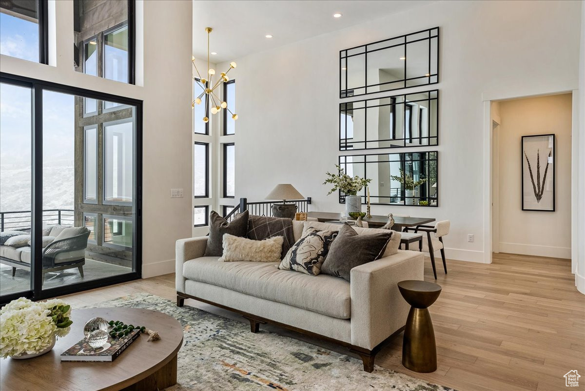 AMANTI LAGO - Residential