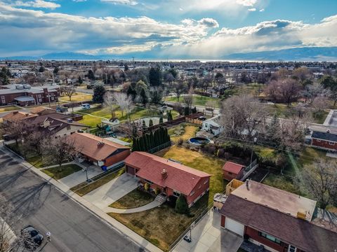 Tiny photo for 556 S 450 E, Orem, UT 84097 (MLS # 2142939)