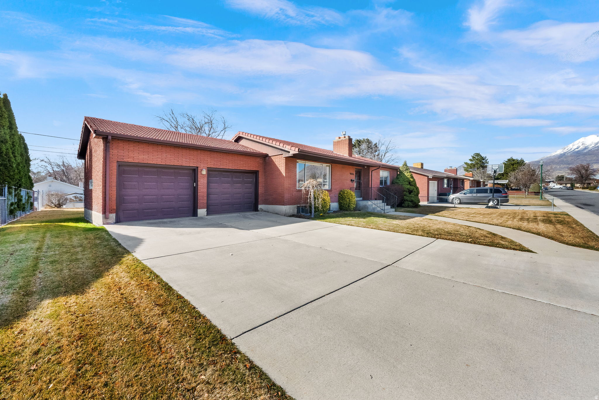 LINCOLN GARDENS - Residential