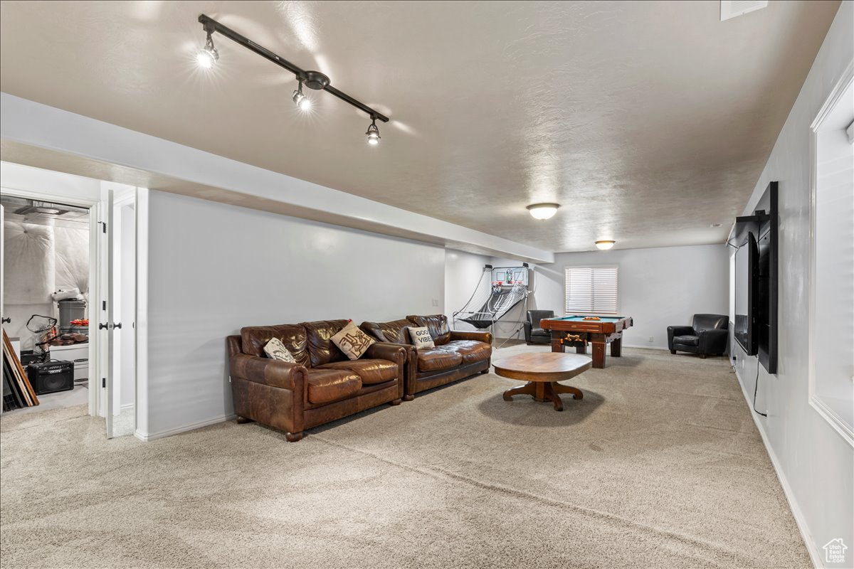 SPIRAL SPRINGS - Residential