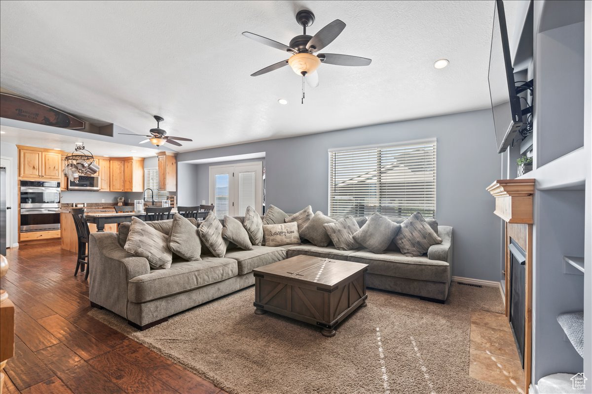 SPIRAL SPRINGS - Residential