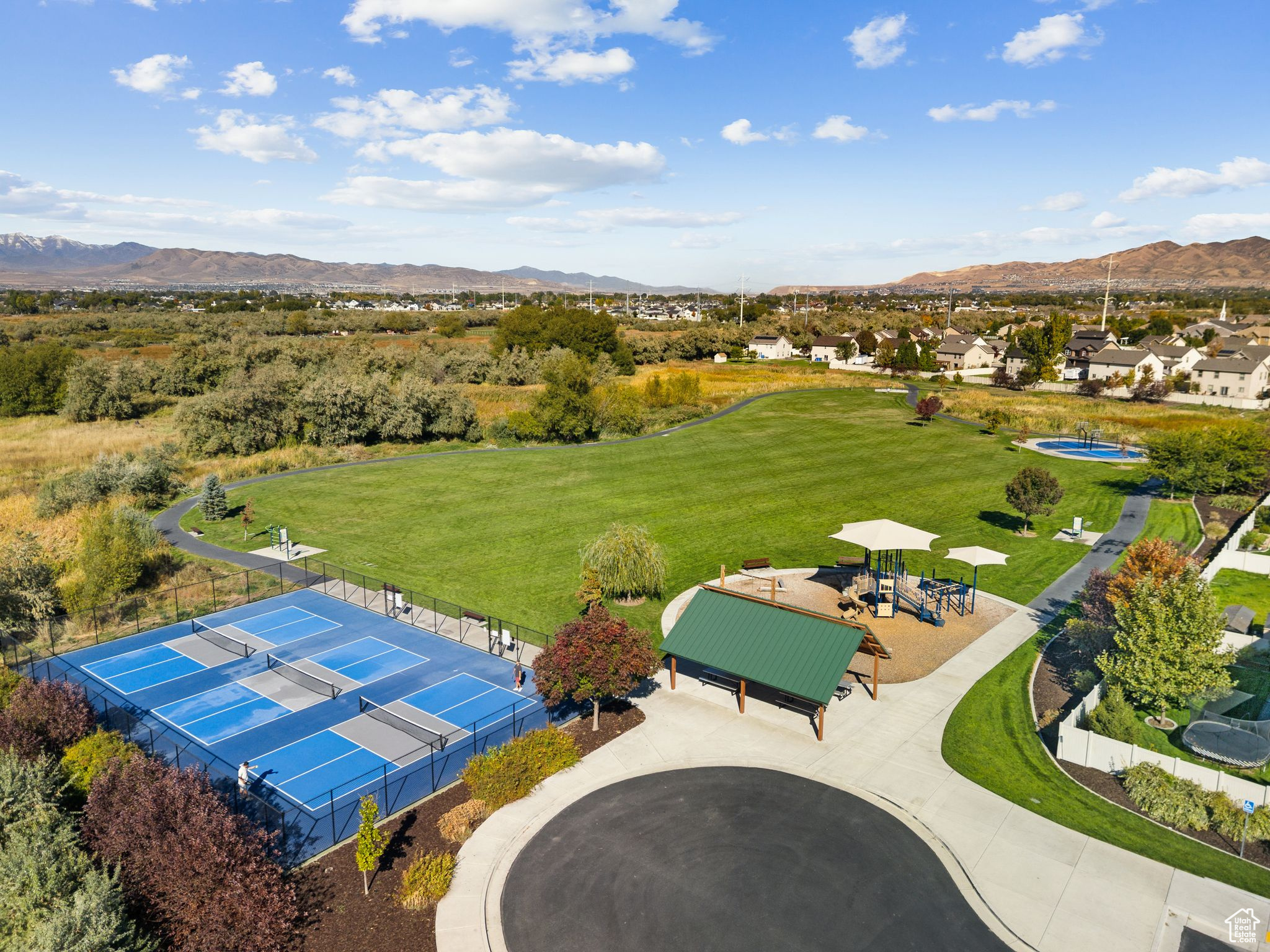 SPRING CREEK RANCH - Residential