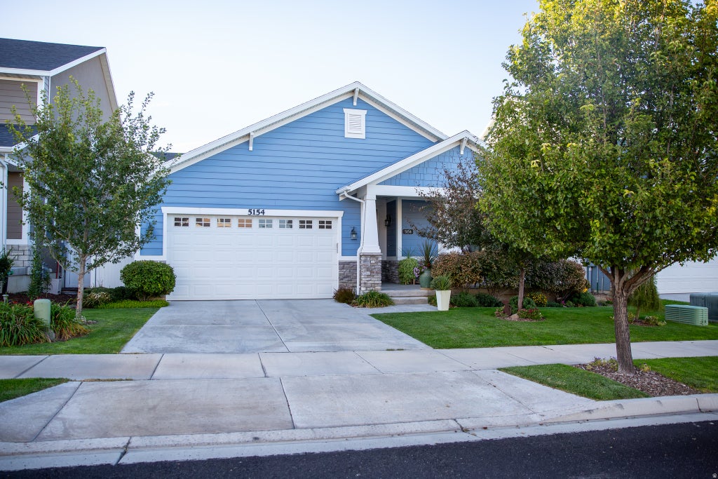 Photo of 5154 W LOWER WOOD LN, Herriman, UT 84096 (MLS # 2185765)