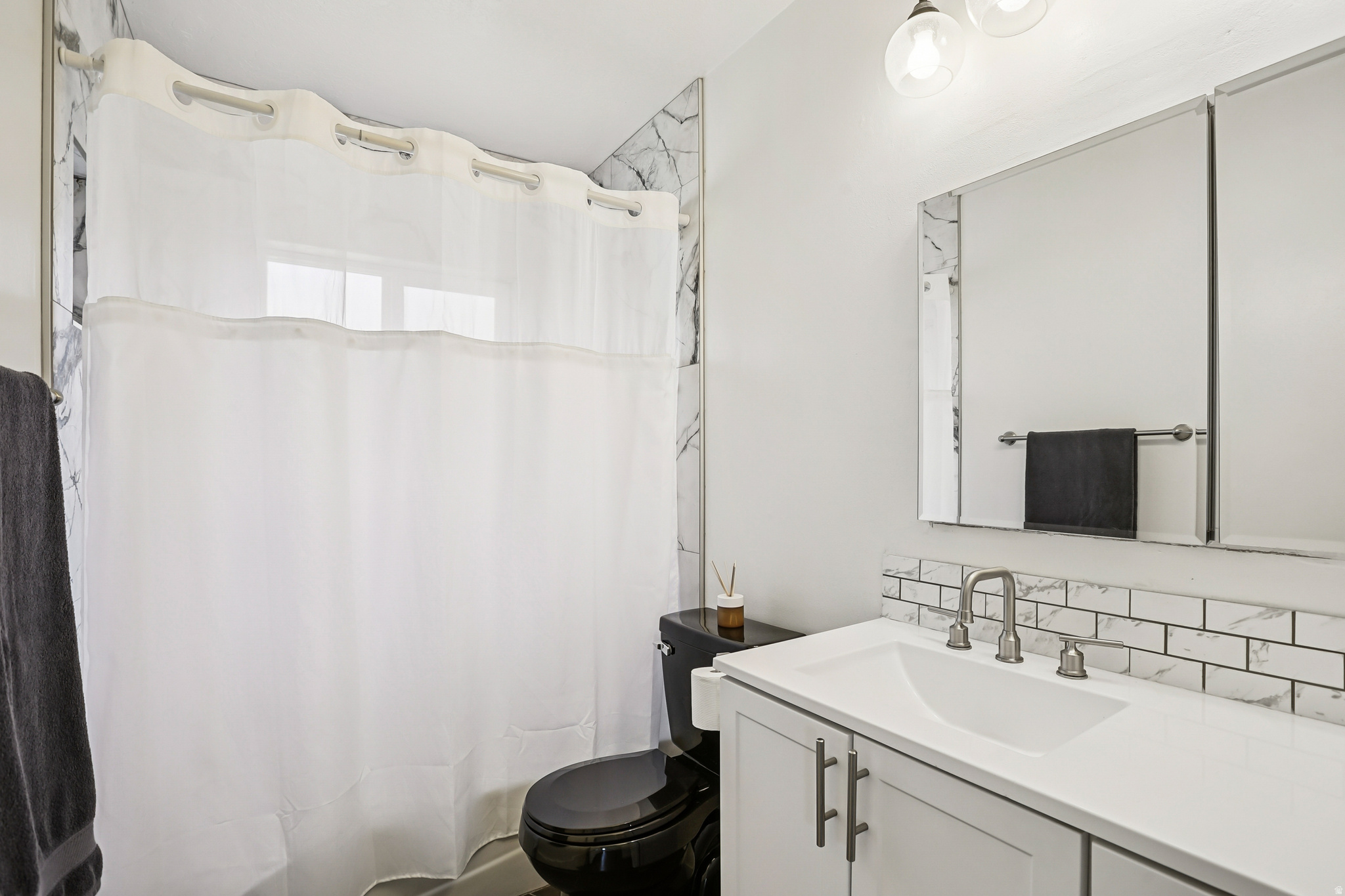 MOUNTAIN MEADOW - Residential