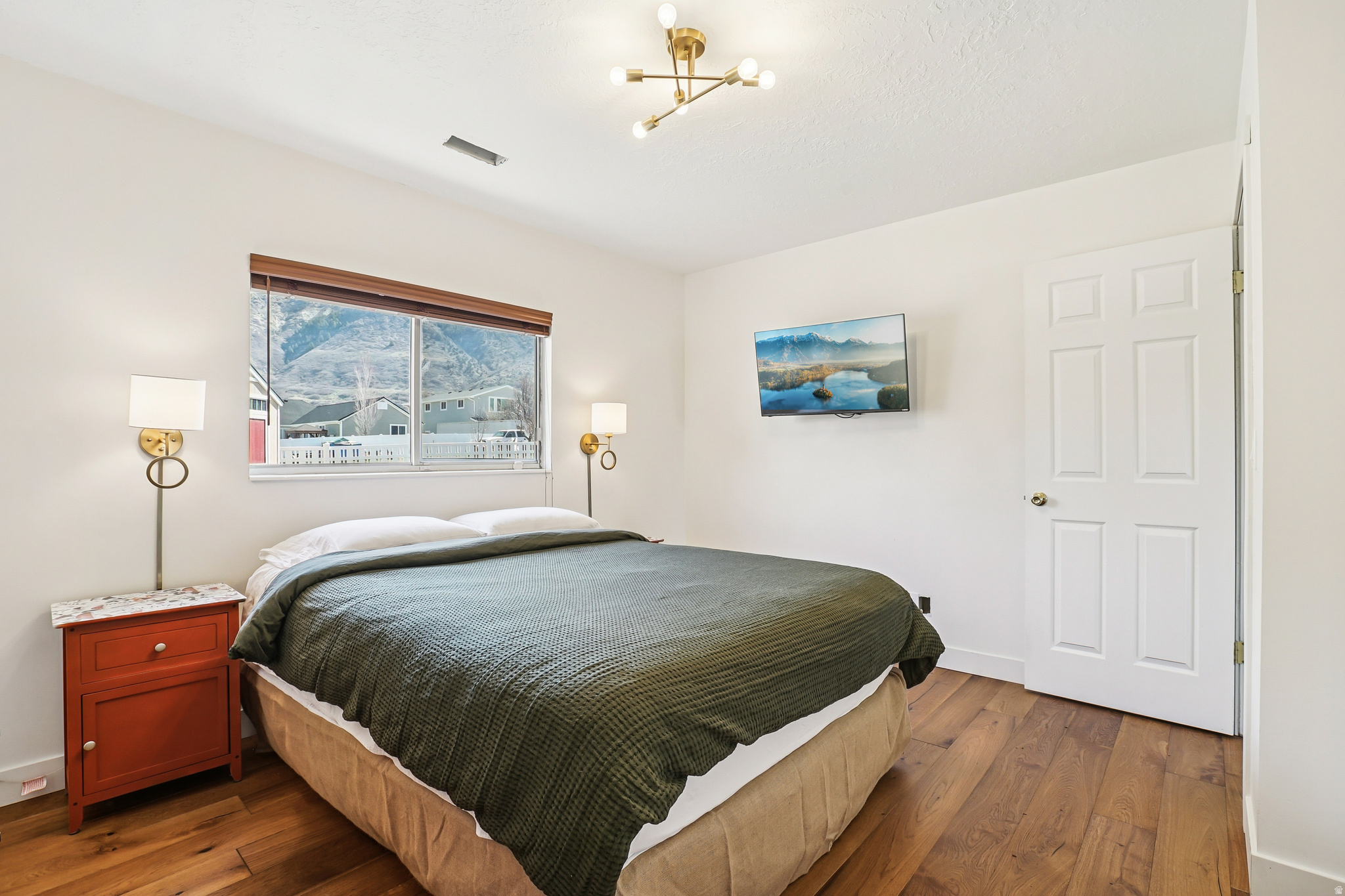 MOUNTAIN MEADOW - Residential