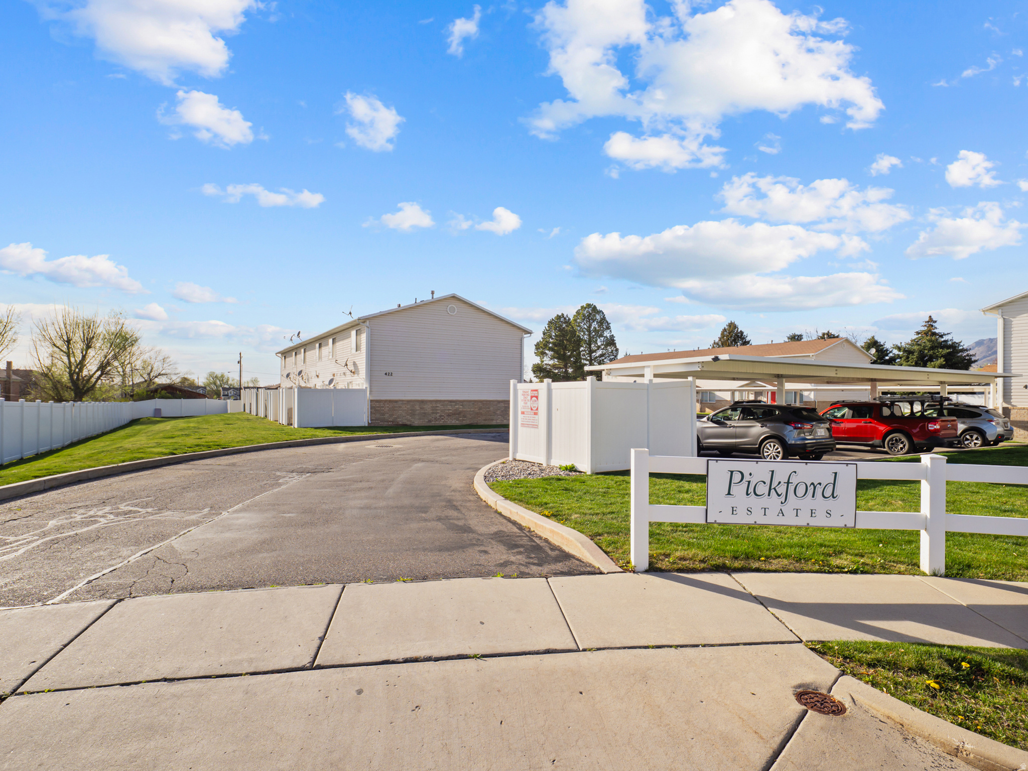 PICKFORD ESTATES - Residential