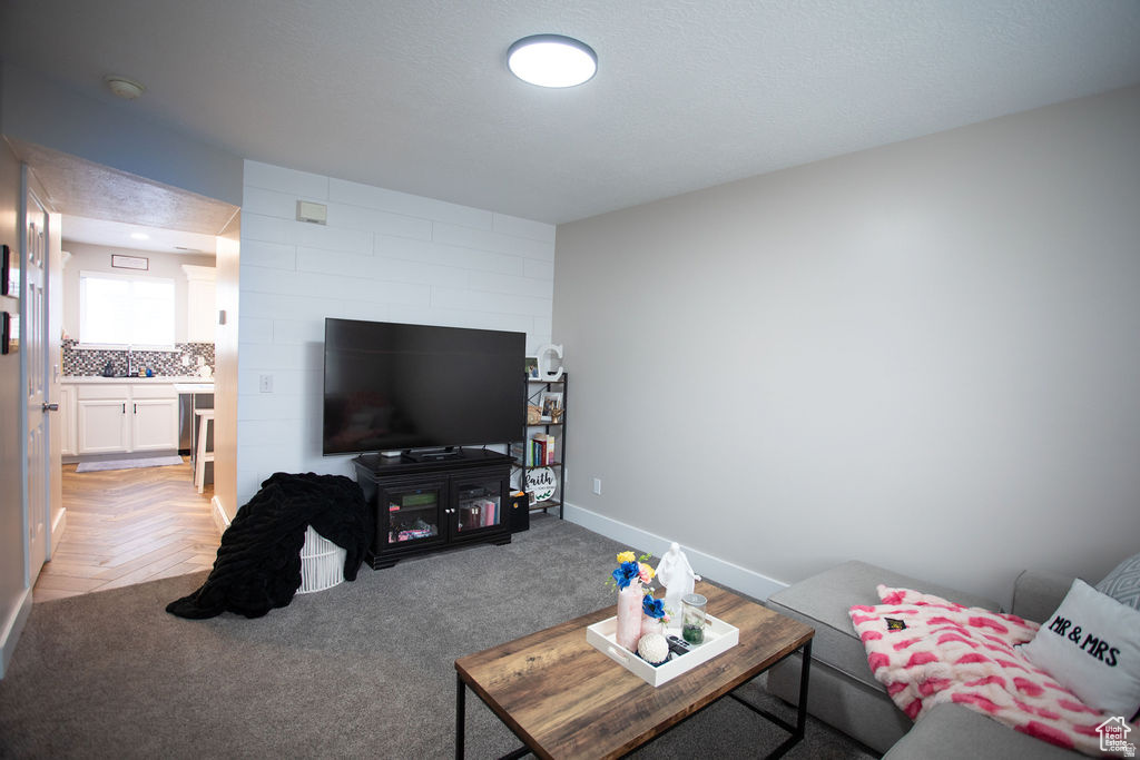 PICKFORD ESTATES - Residential