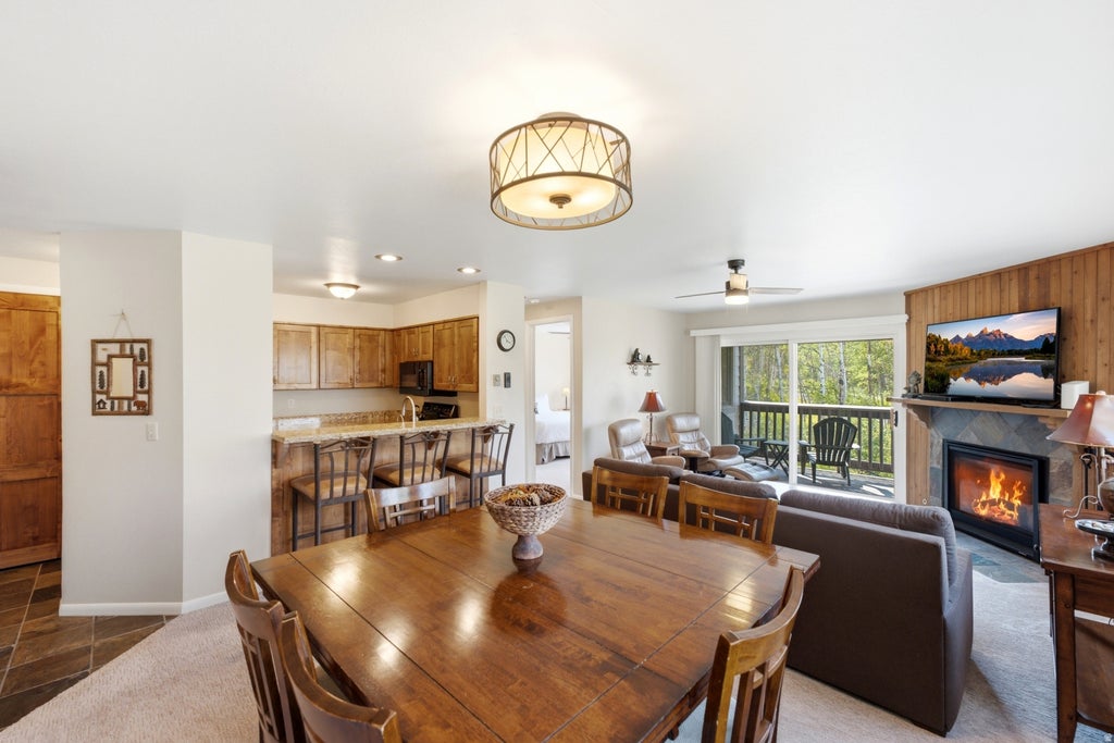 Photo of 405 SILVER KING DR #113, Park City, UT 84060 (MLS # 2168069)