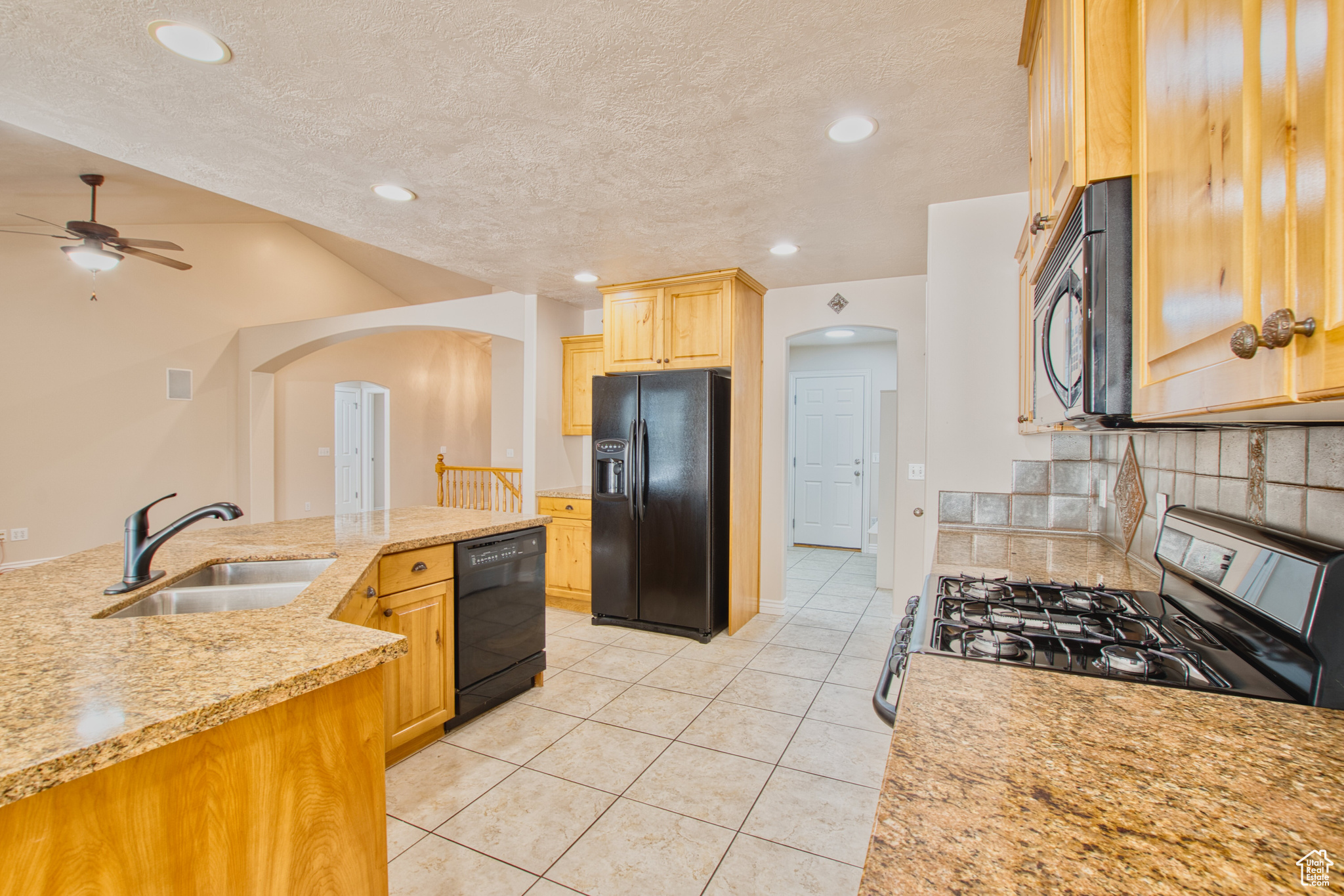 HERITAGE CROSSING - Residential
