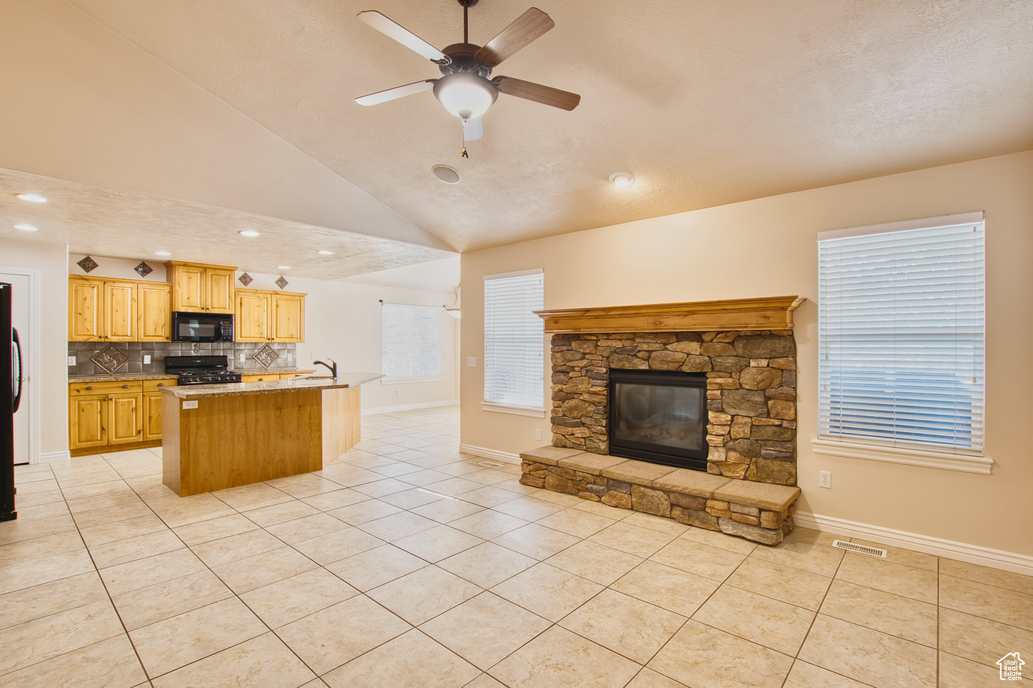 HERITAGE CROSSING - Residential