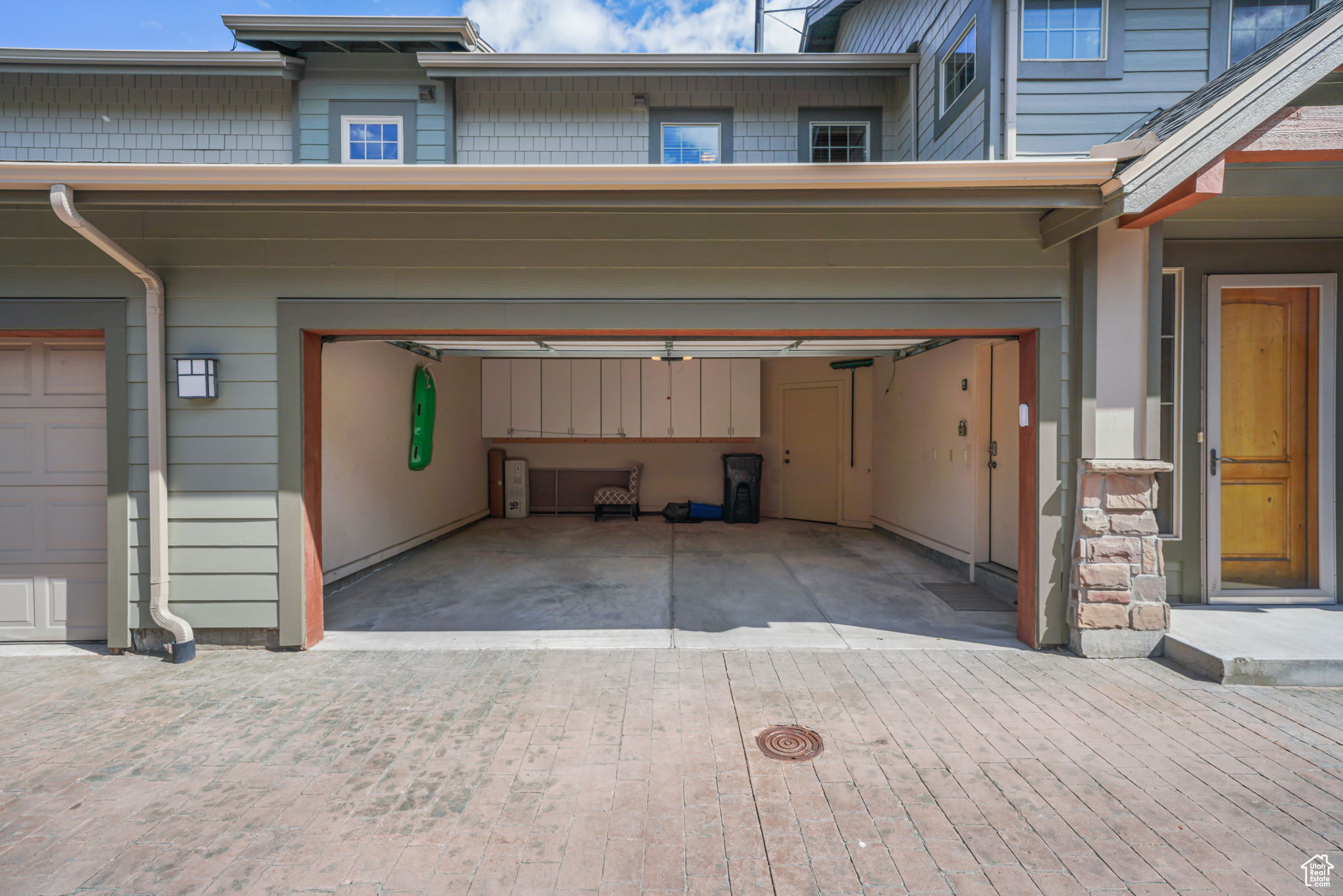FOX POINTE@REDSTONE - Residential