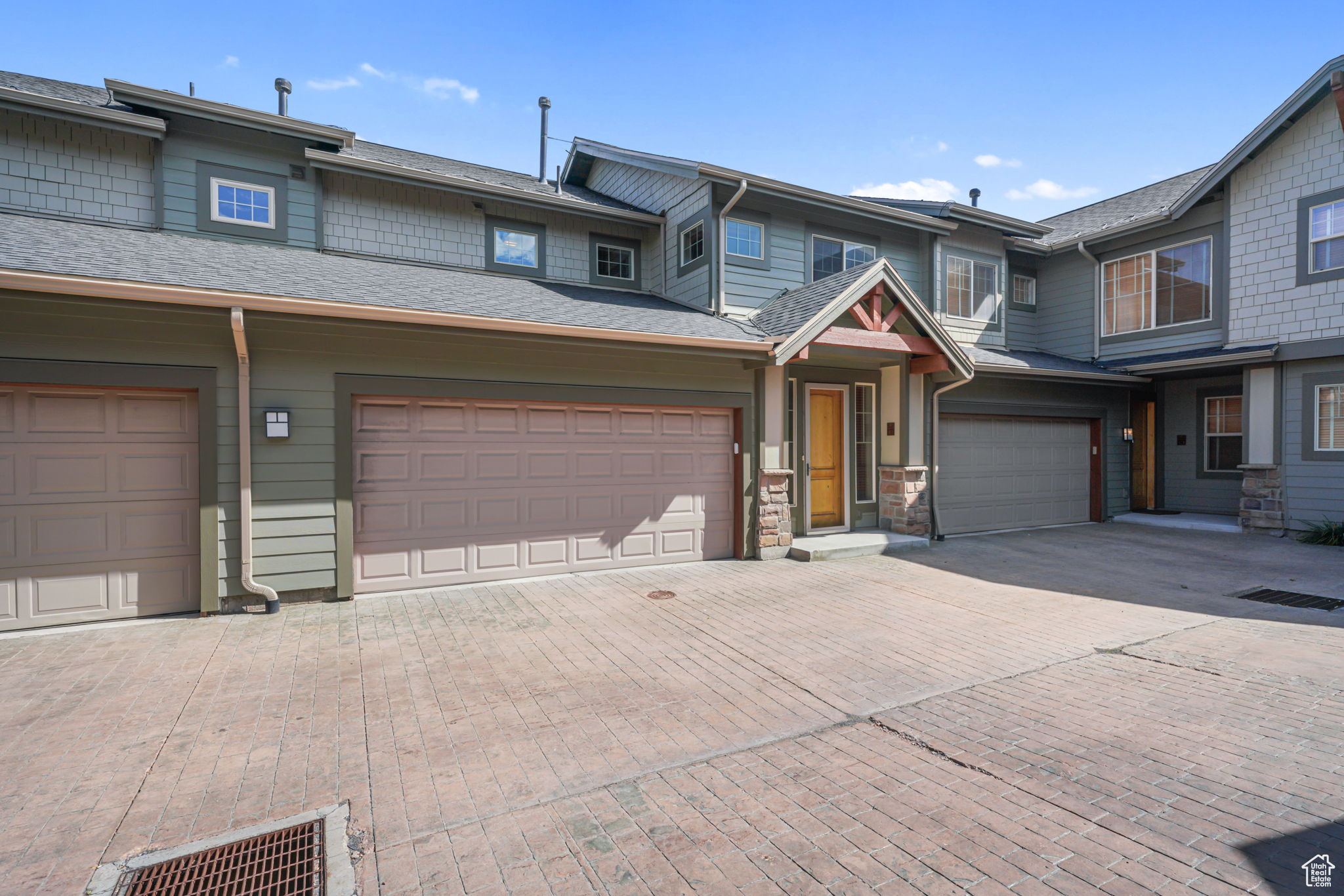 FOX POINTE@REDSTONE - Residential