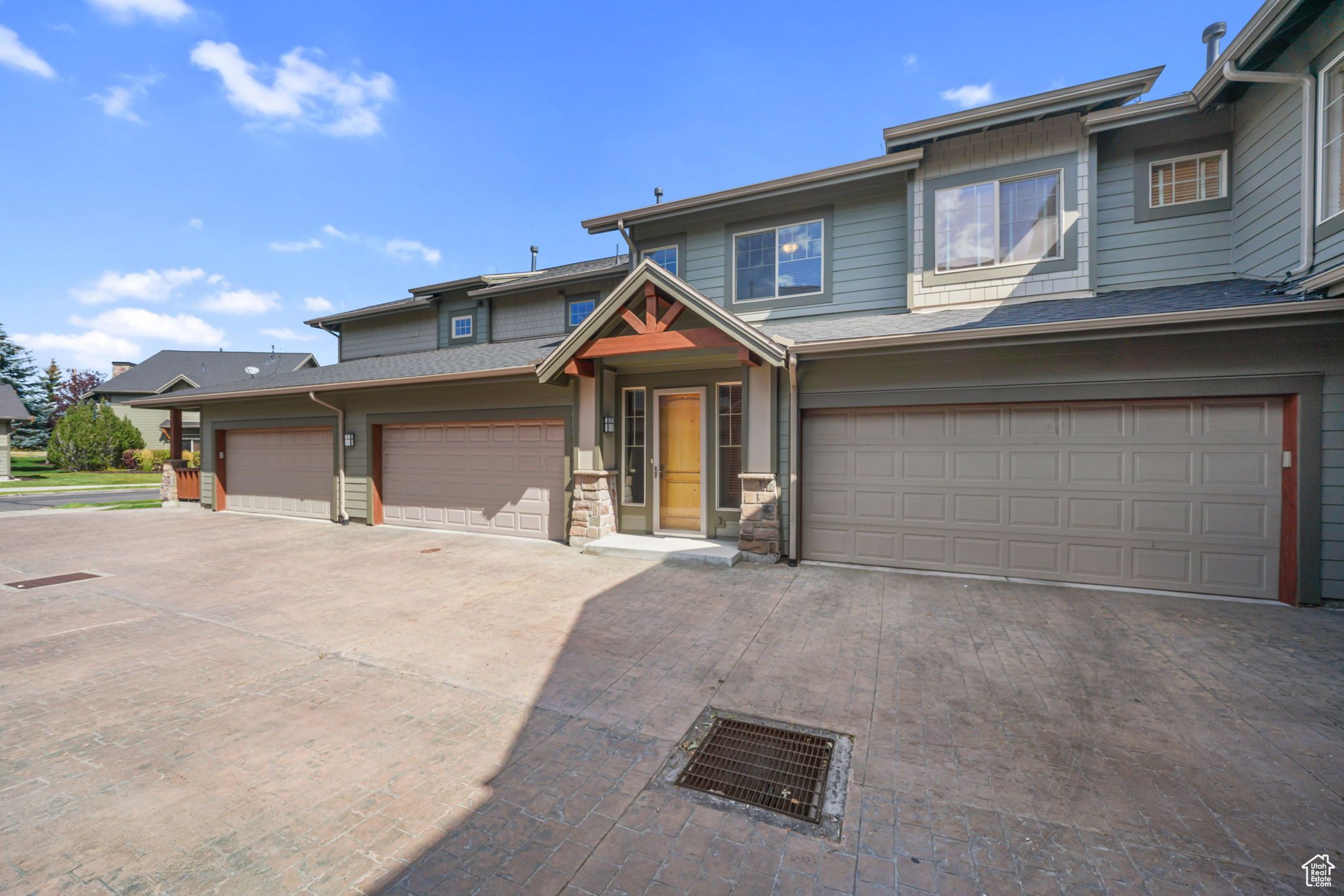 FOX POINTE@REDSTONE - Residential
