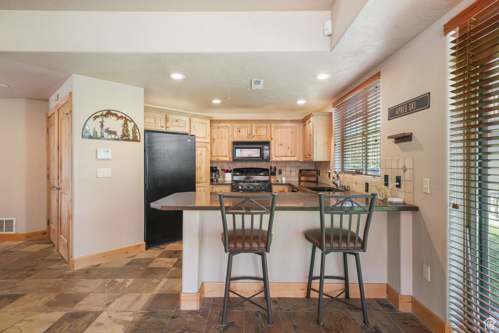 FOX POINTE@REDSTONE - Residential