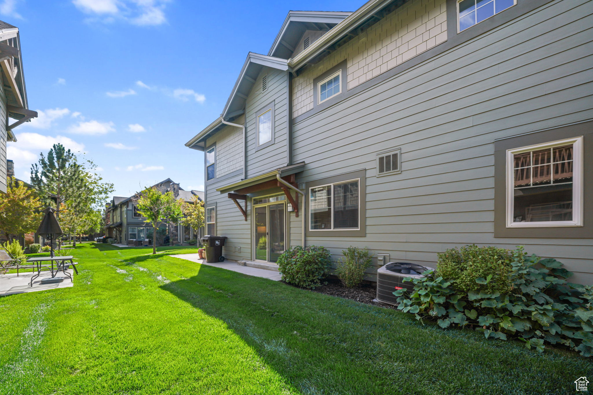 FOX POINTE@REDSTONE - Residential