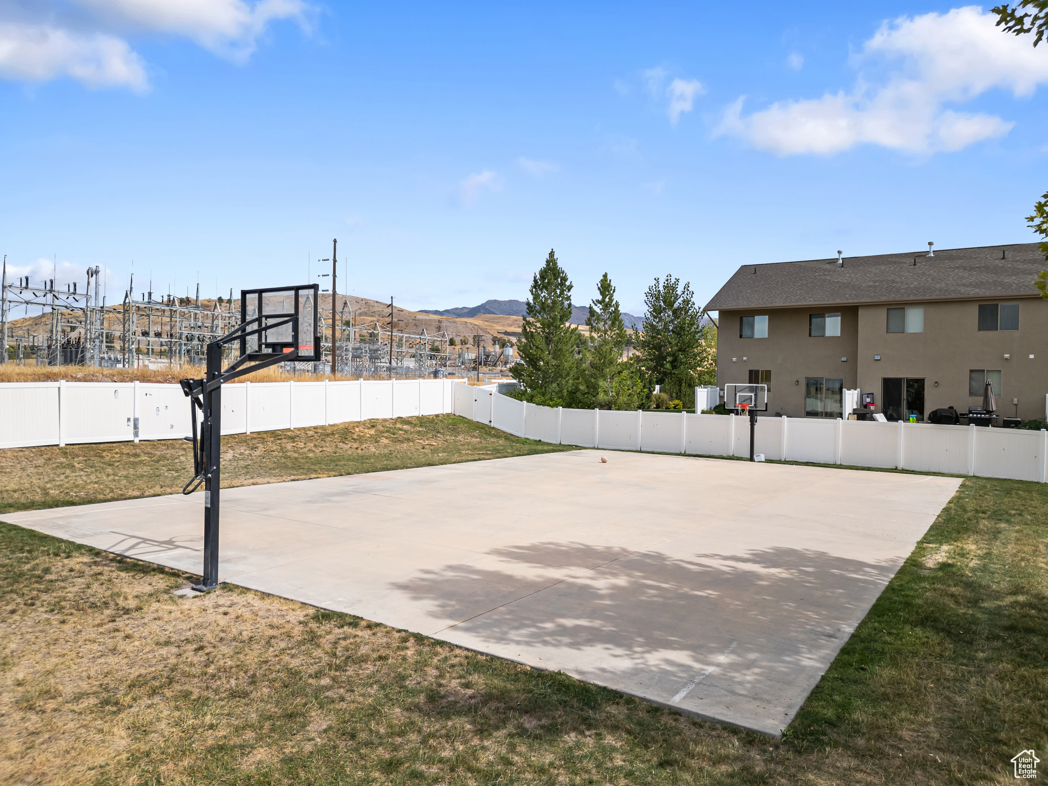 CASTLE VIEW MANOR - Residential