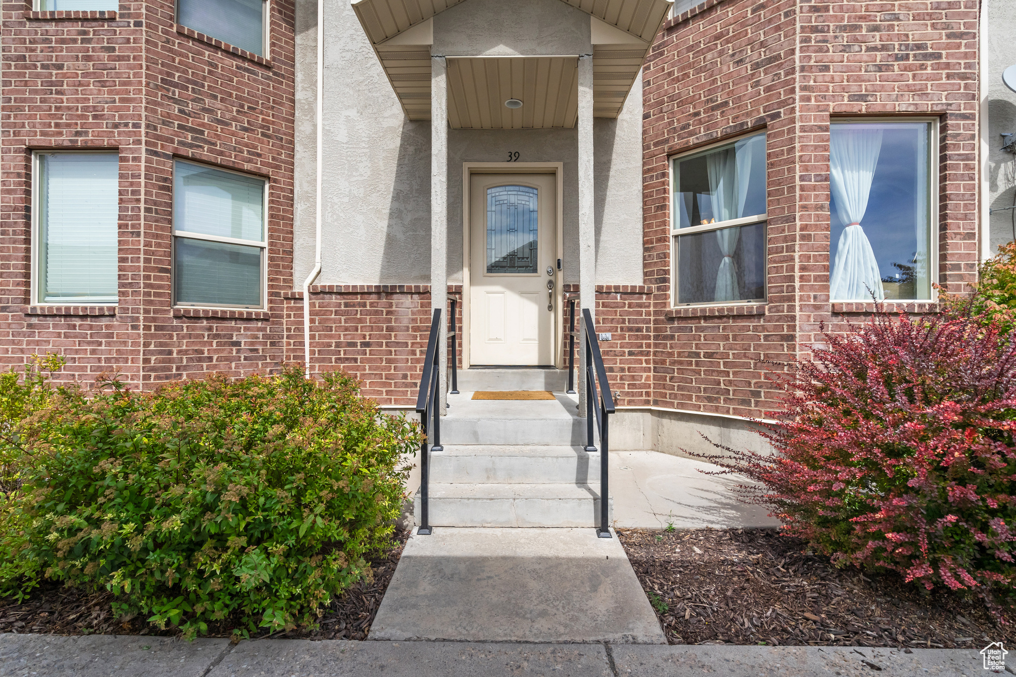 CASTLE VIEW MANOR - Residential