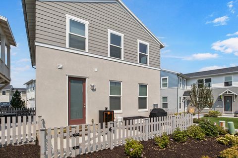 Tiny photo for 10509 S LIV WAY W, South Jordan, UT 84009 (MLS # 2147156)