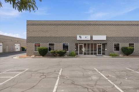 Photo of 41 W GUEST AVE, South Salt Lake, UT 84115 (MLS # 2178858)