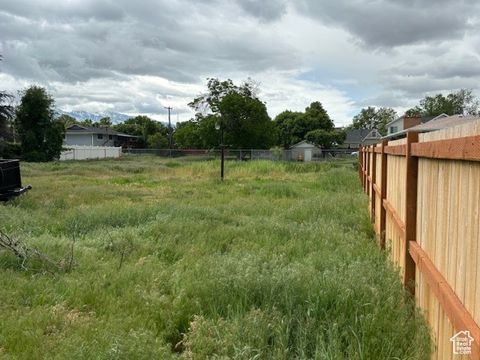 Tiny photo for 4913 S NAYLOR LN, Murray, UT 84107 (MLS # 2060025)