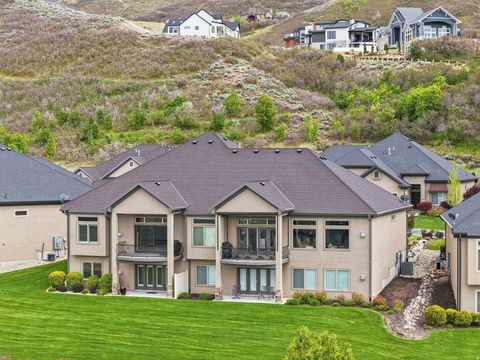 Tiny photo for 1129 E SUNSET DUNES WAY S #78, Draper, UT 84020 (MLS # 2154233)