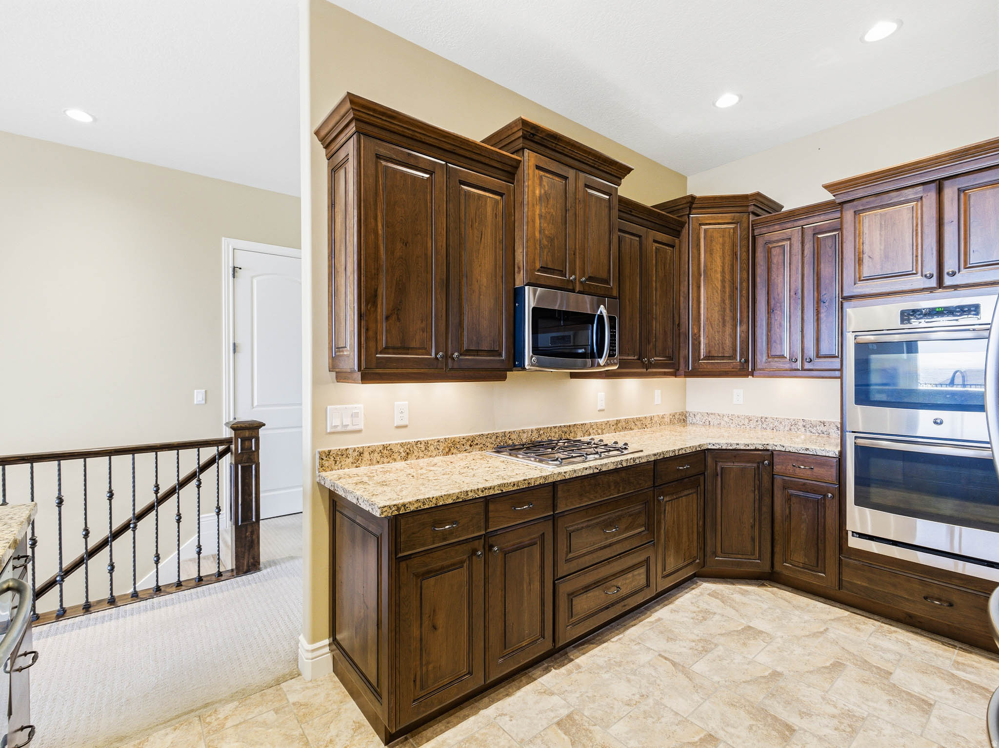 SUNSET RIDGE AT SOUTH MOUNTAIN - Residential Income