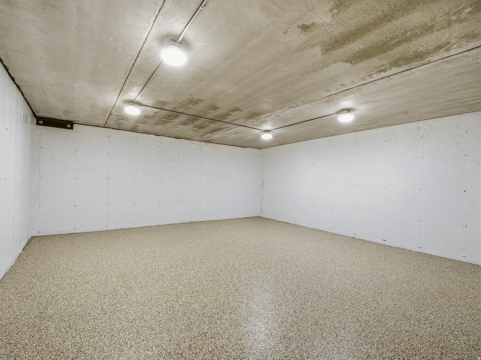 SUNSET RIDGE AT SOUTH MOUNTAIN - Residential Income