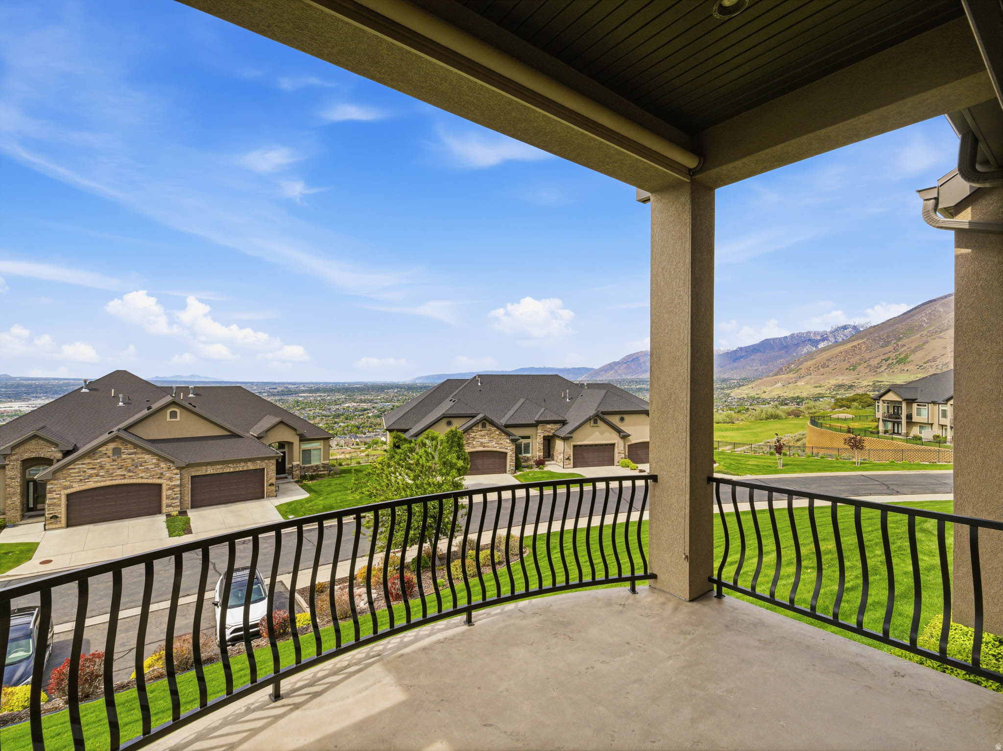 SUNSET RIDGE AT SOUTH MOUNTAIN - Residential Income