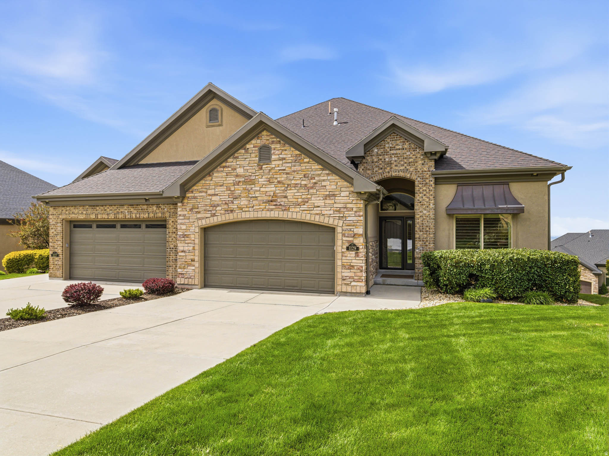 SUNSET RIDGE AT SOUTH MOUNTAIN - Residential Income