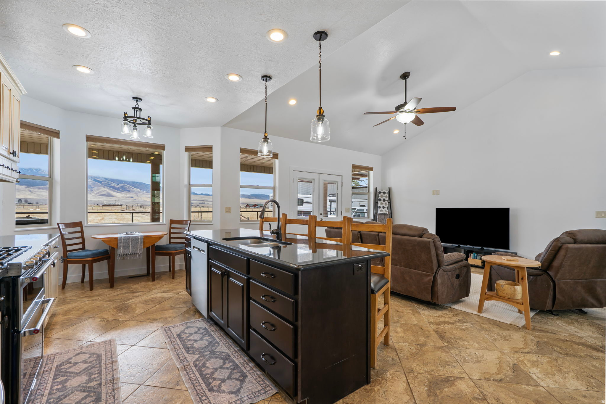 MOON VALLEY - Residential