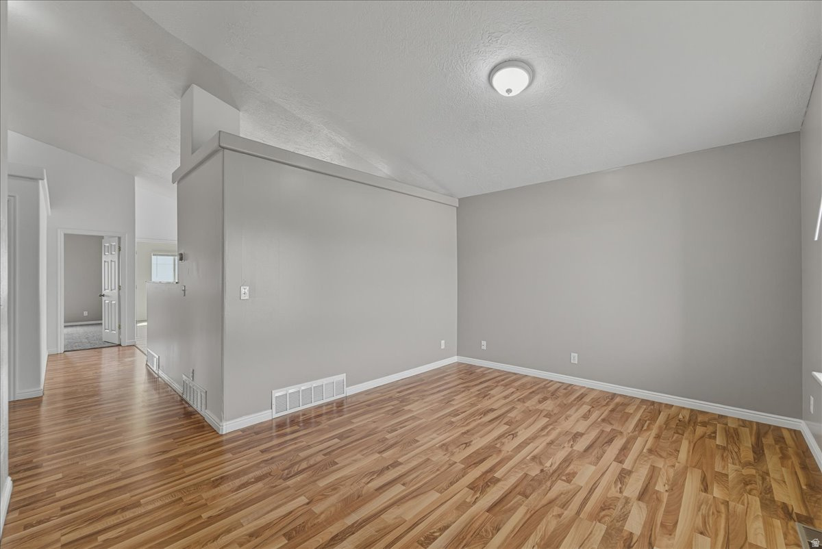 MATCH PLACE - Residential