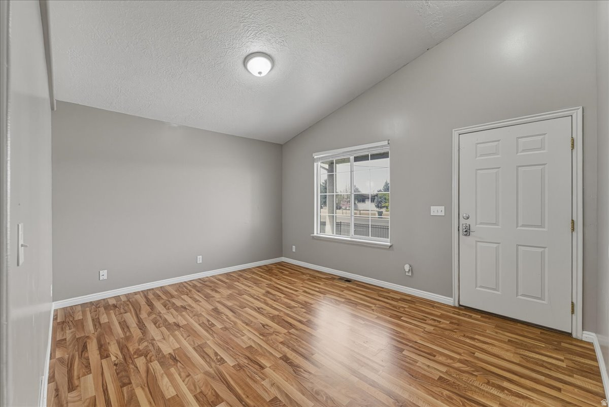 MATCH PLACE - Residential