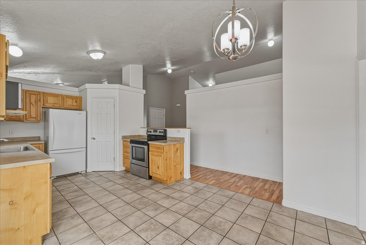 MATCH PLACE - Residential