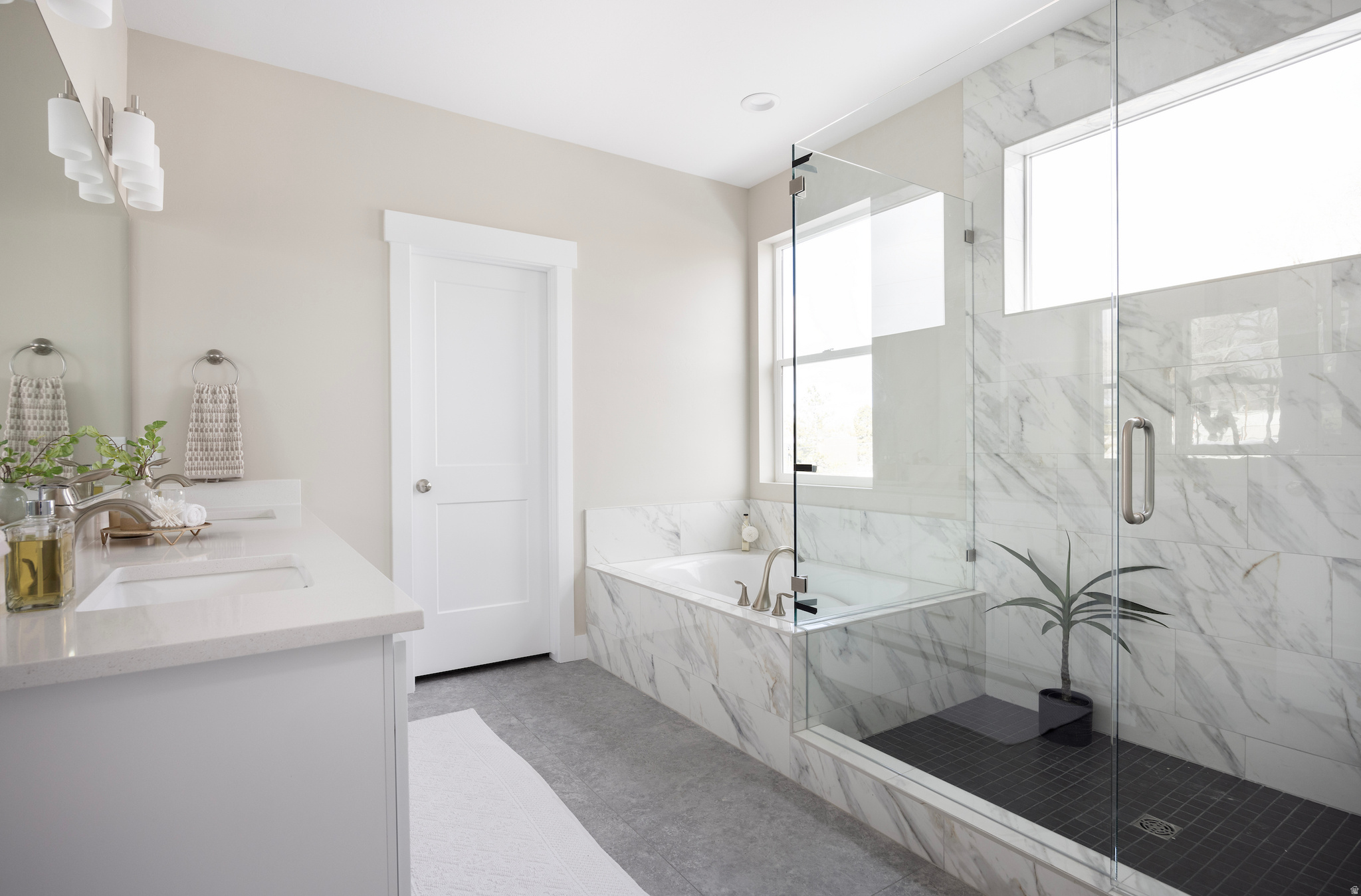 THE VILLAS ON 39TH - Residential