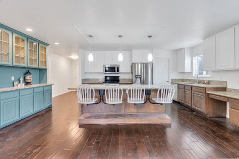 Photo of 517 N 80 W, Lindon, UT 84042 (MLS # 2123666)