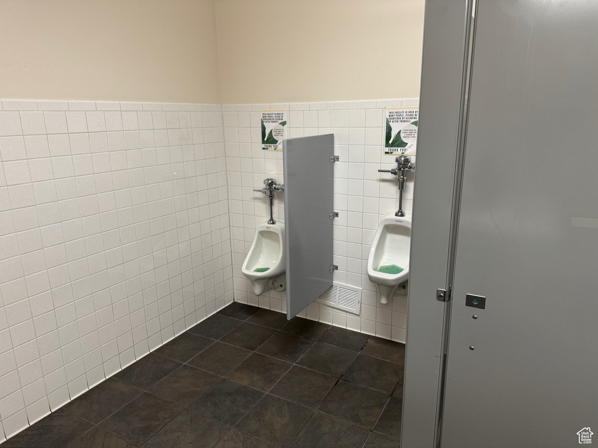 SPRING CREEK VILLAGE SUBD - Commercial Lease