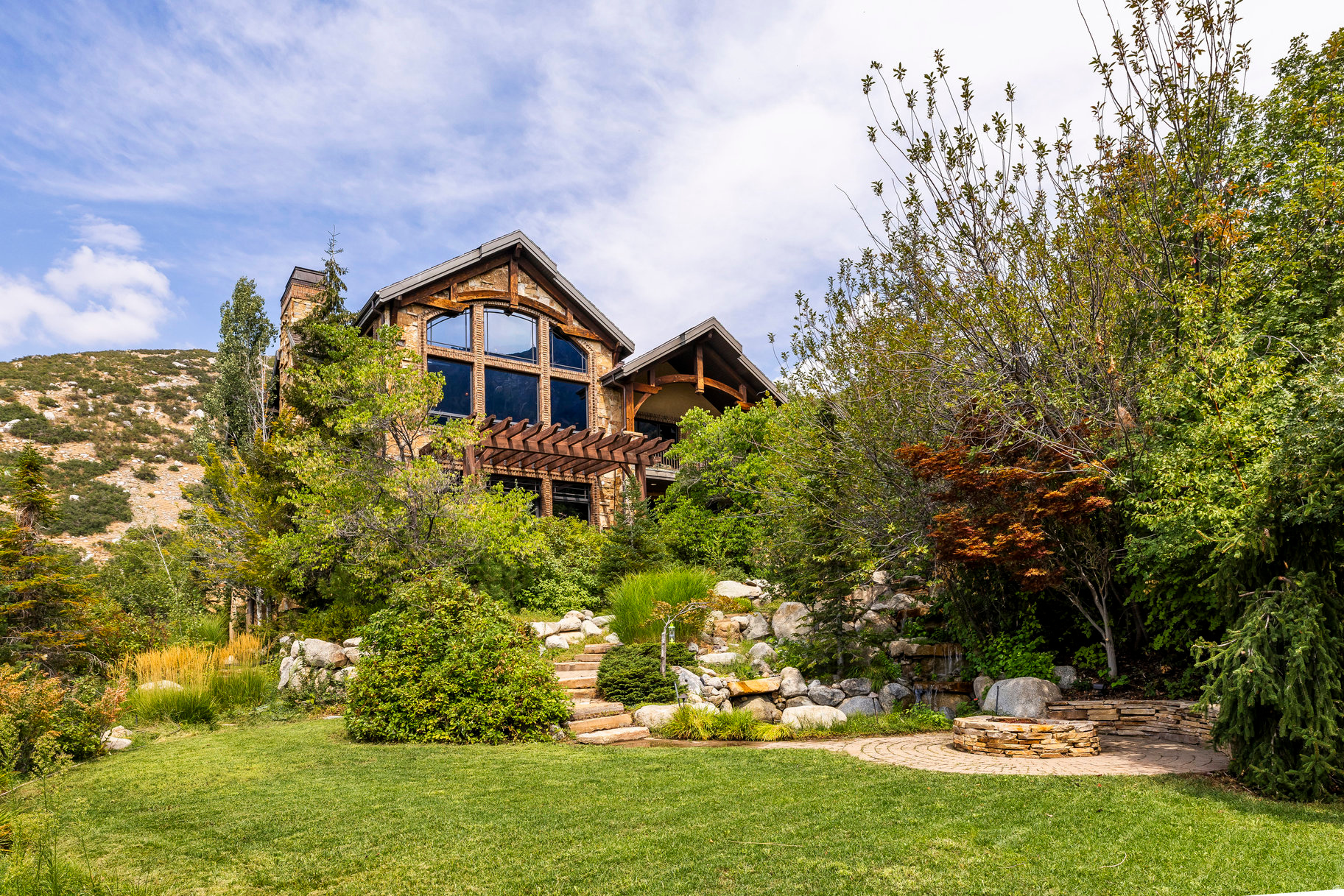 SEVEN SPRINGS - Residential