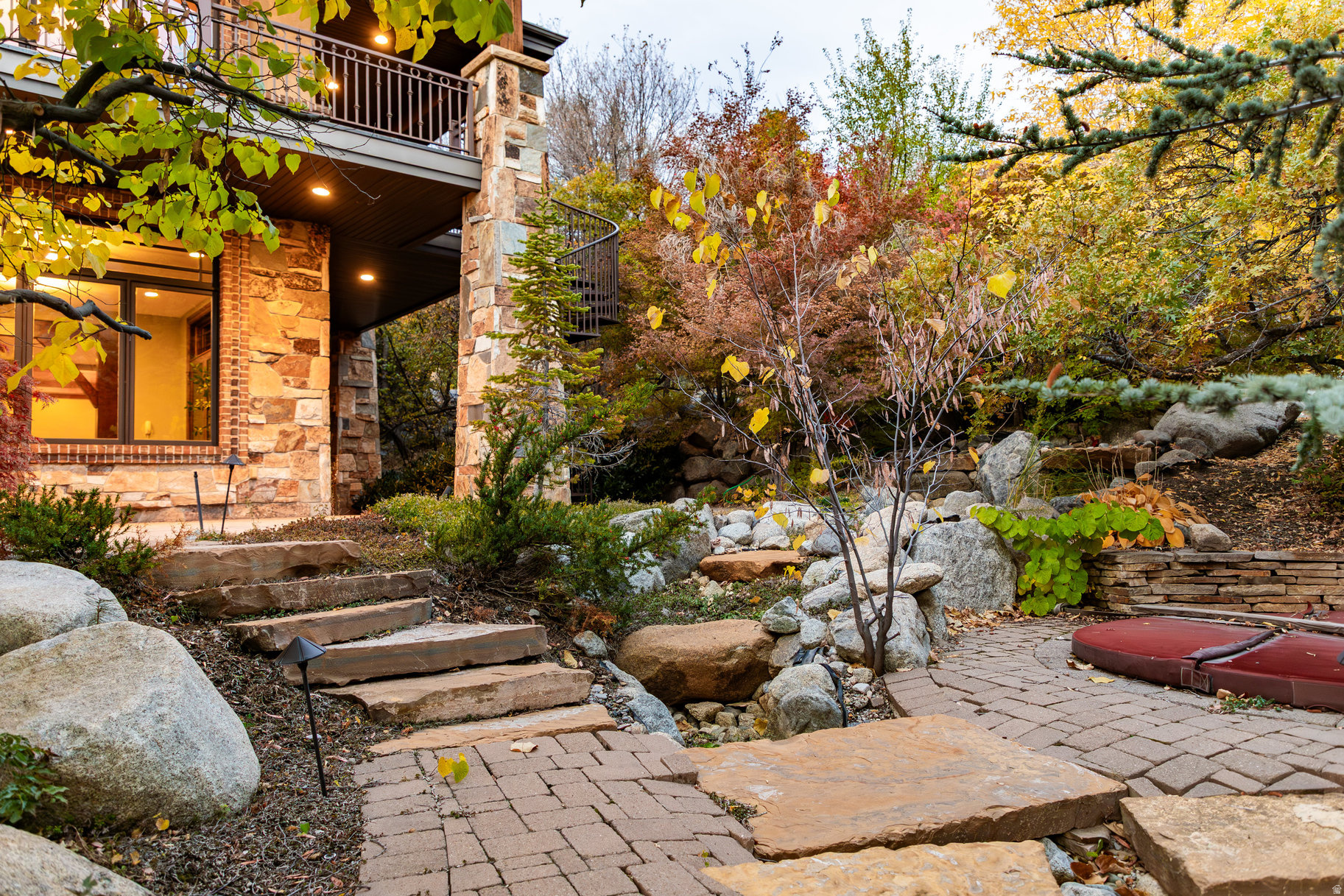 SEVEN SPRINGS - Residential