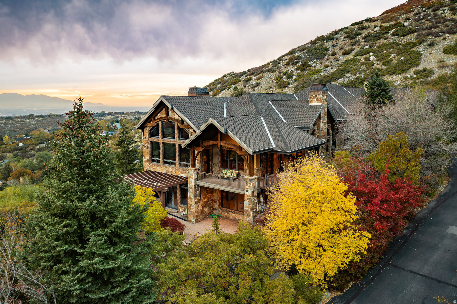 SEVEN SPRINGS - Residential