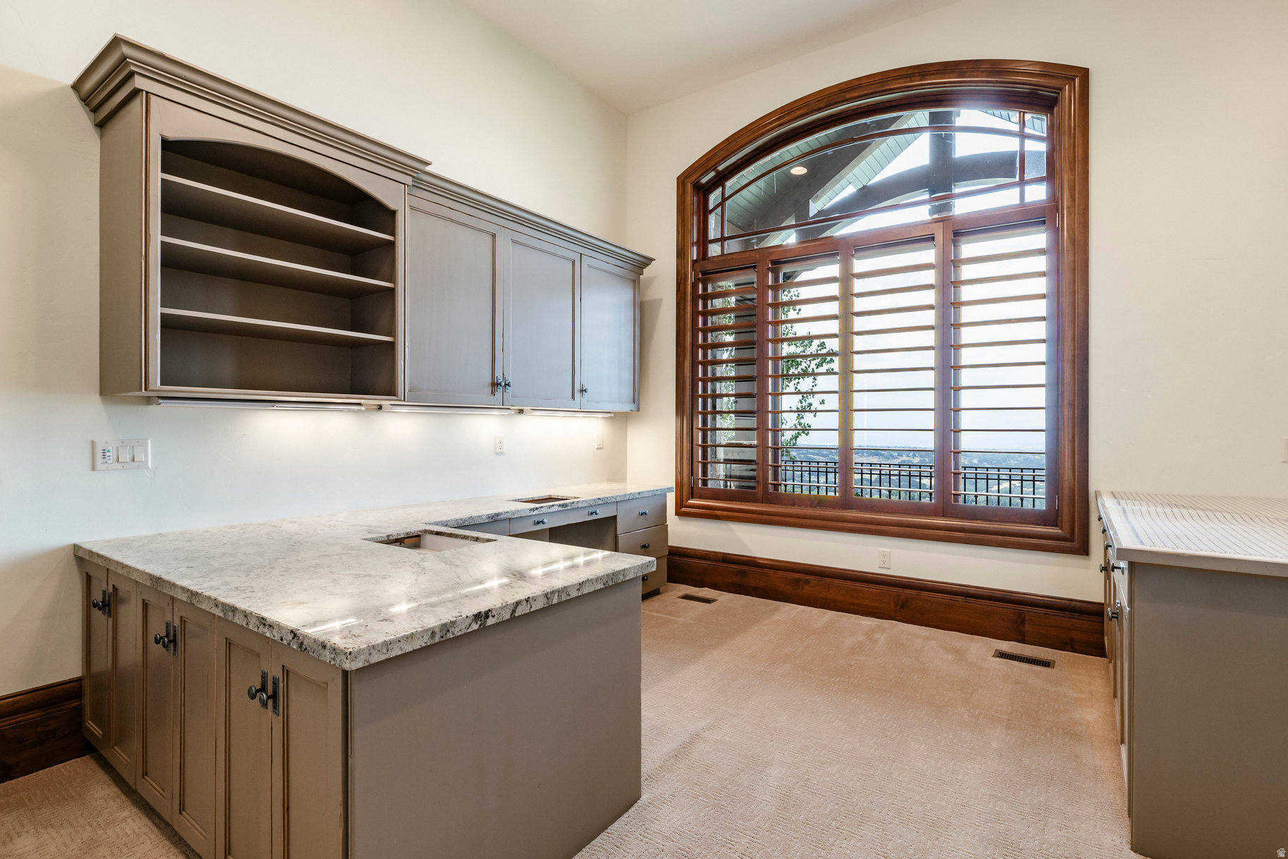 SEVEN SPRINGS - Residential