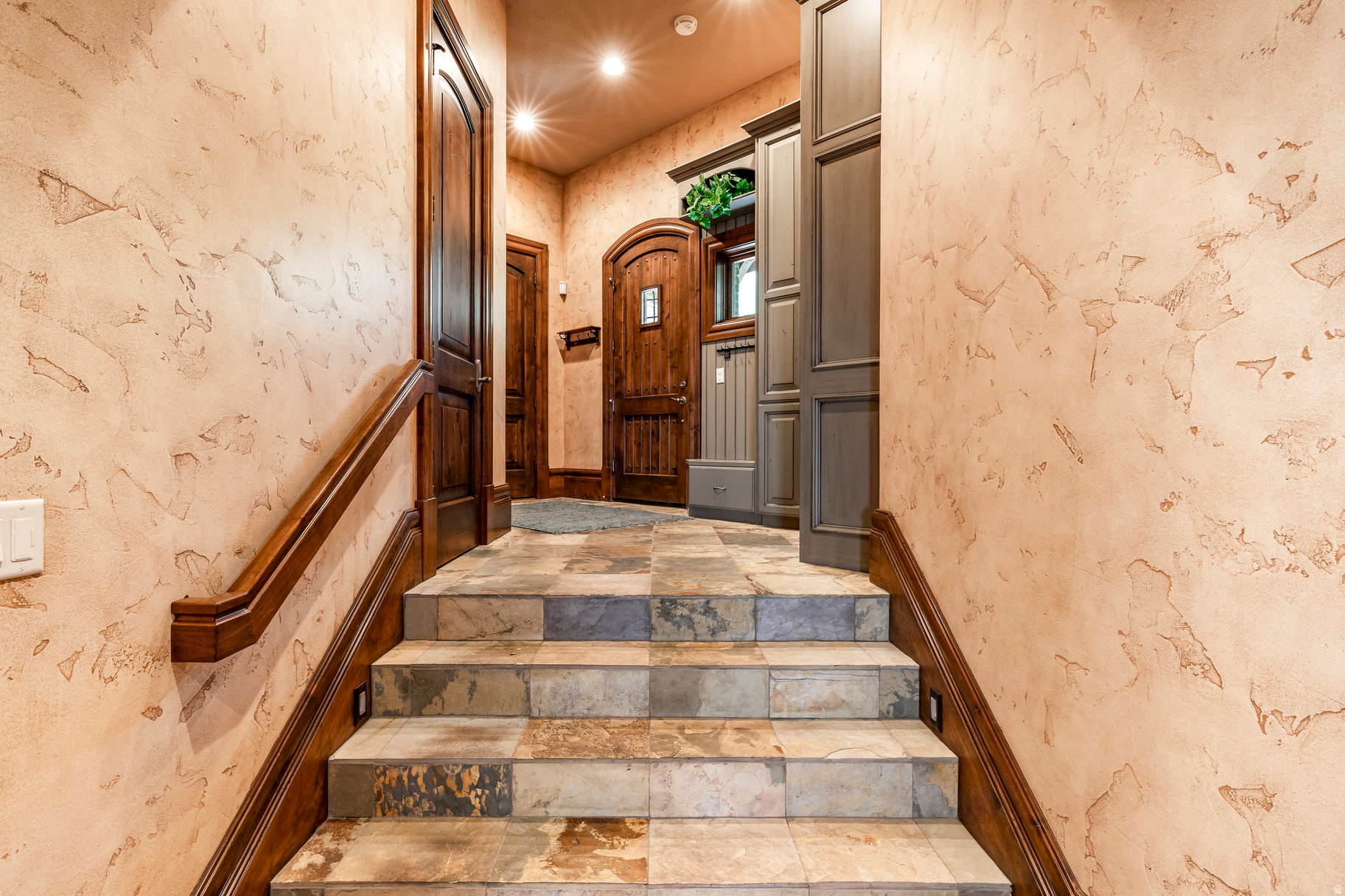 SEVEN SPRINGS - Residential