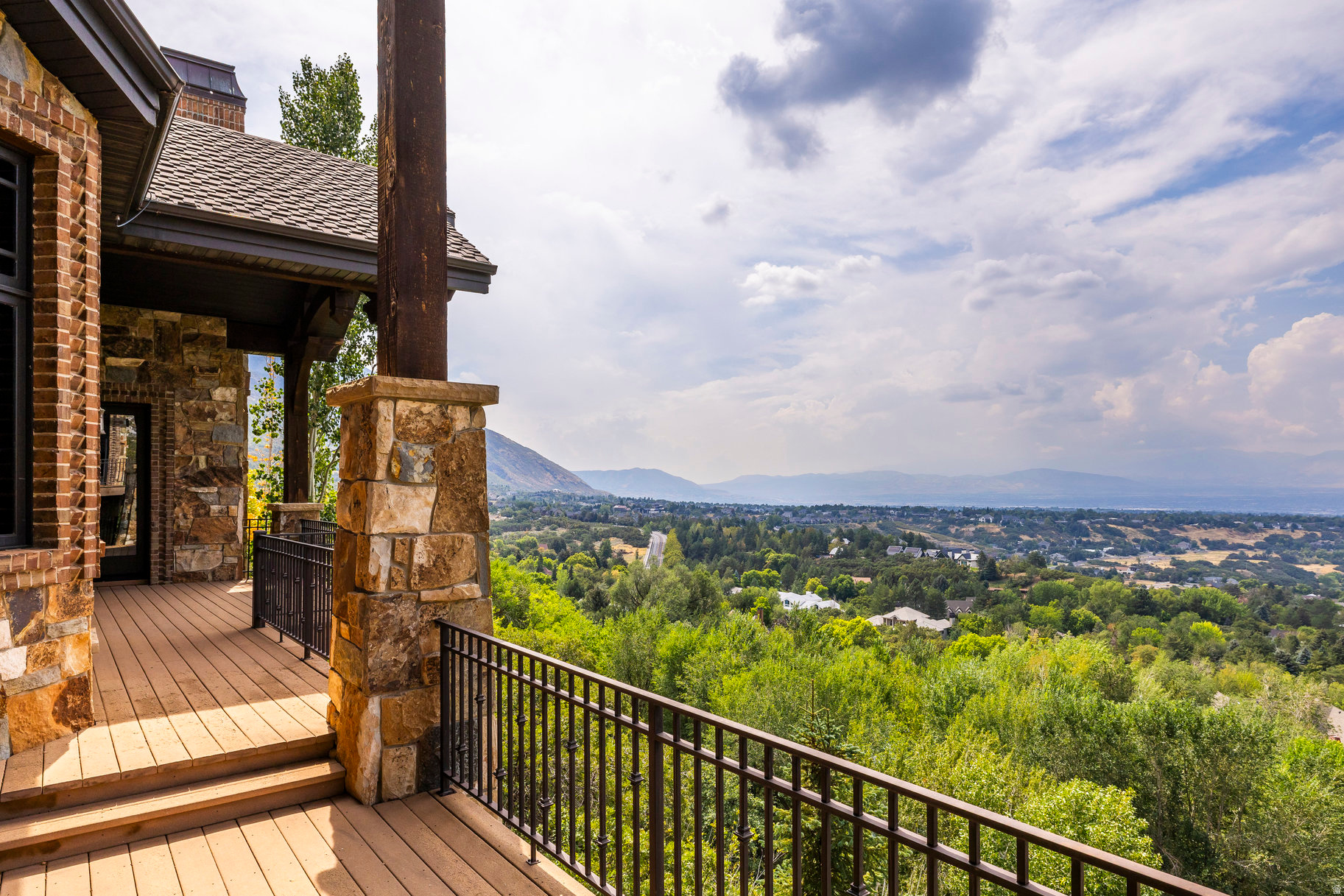 SEVEN SPRINGS - Residential