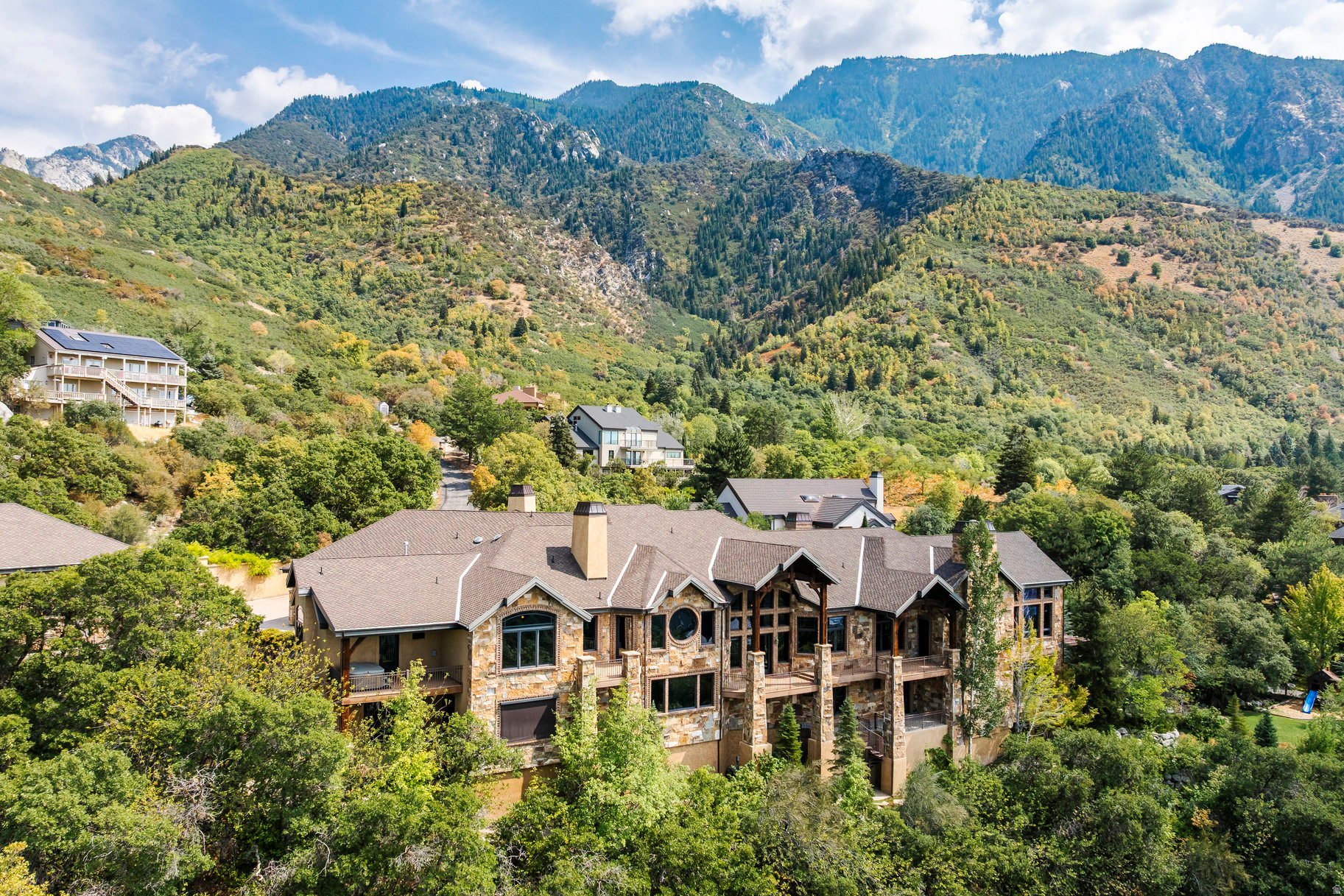 SEVEN SPRINGS - Residential