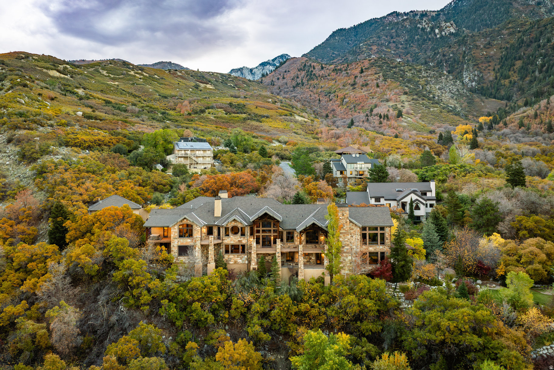 SEVEN SPRINGS - Residential