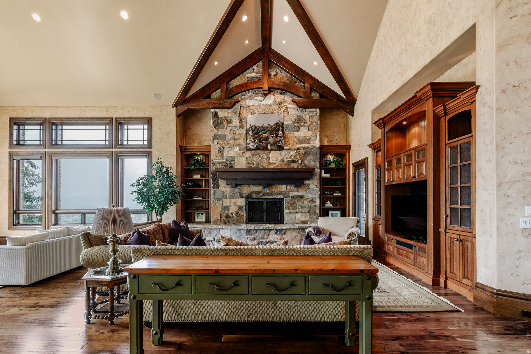 SEVEN SPRINGS - Residential