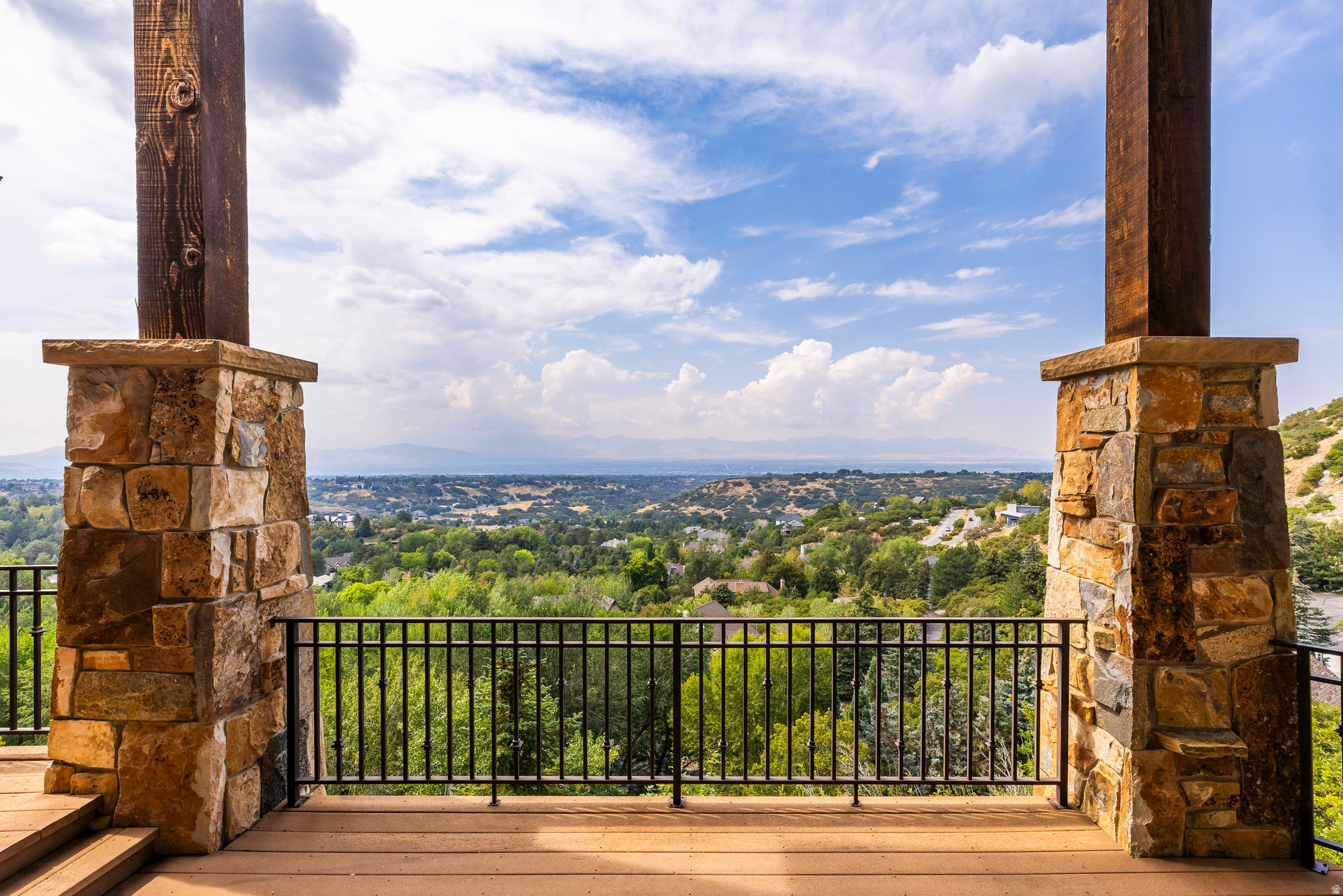 SEVEN SPRINGS - Residential