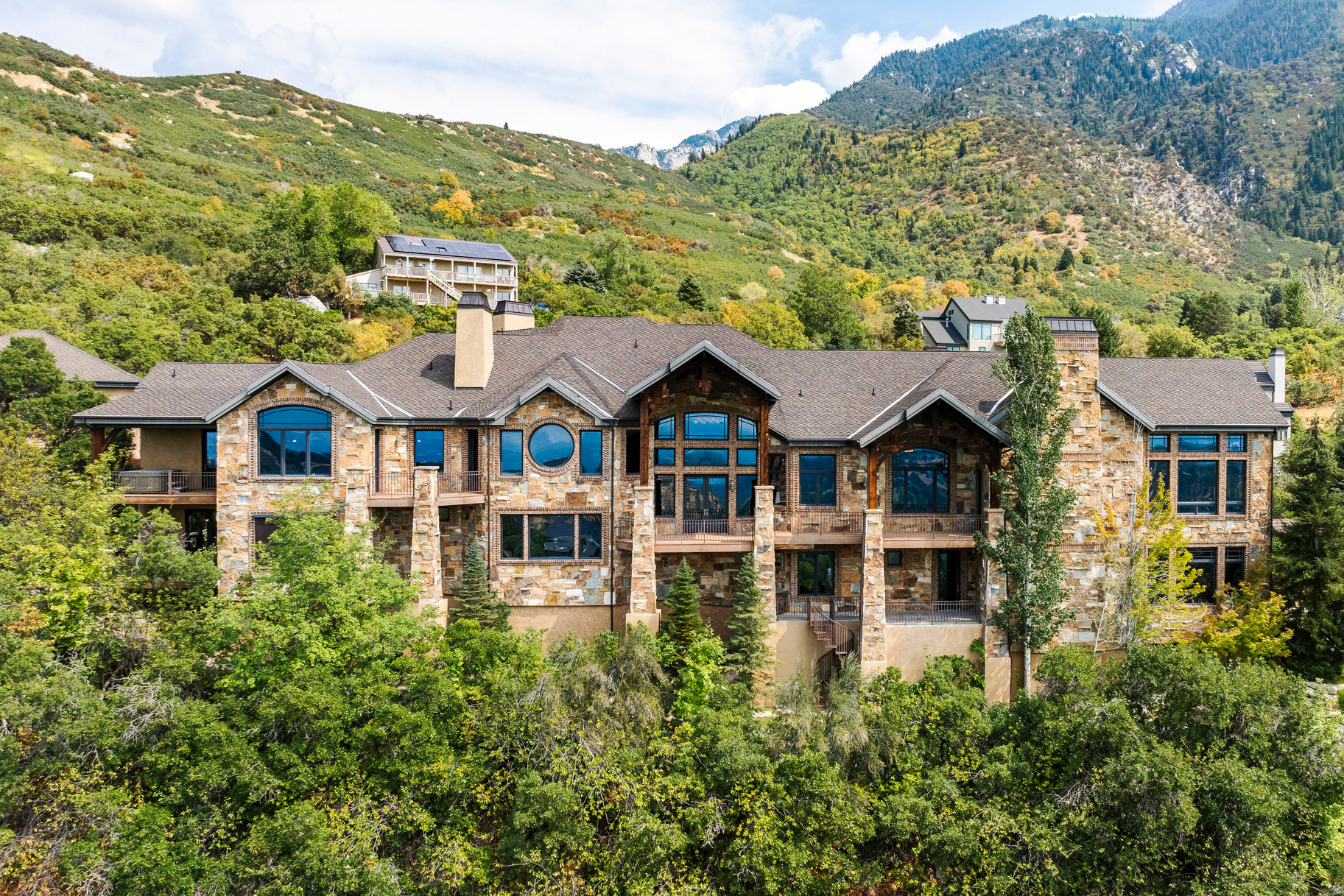 SEVEN SPRINGS - Residential